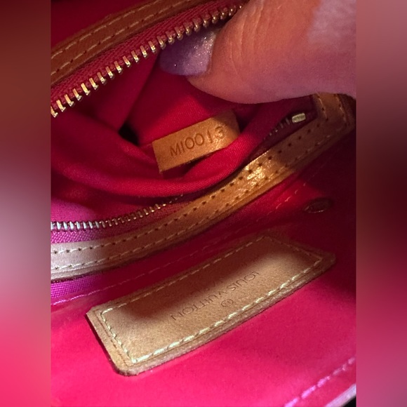 Luis Vuitton (posh auth.) Vernis leather HOT PINK mini tote bag! PRISTINE! - Picture 16 of 16